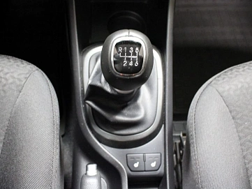 Kia Rio, 2015г, передний привод, механика