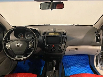 Kia Ceed, 2008г, передний привод, автомат