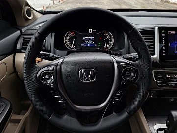 Honda Pilot, 2015г, полный привод, автомат