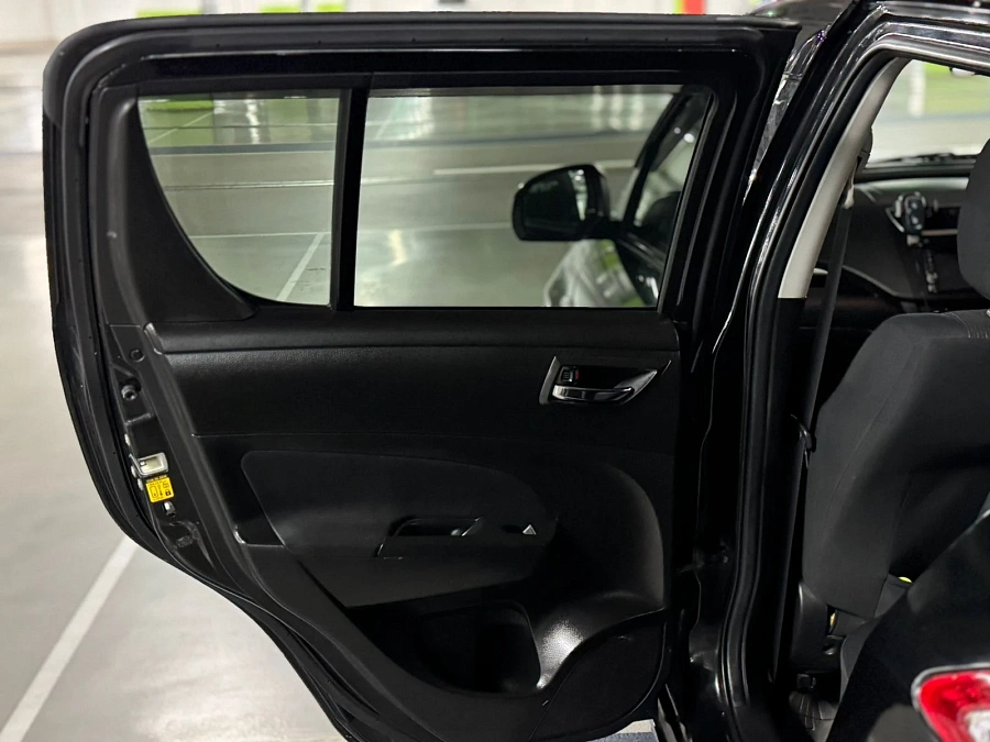 Suzuki Swift, 2014г., передний привод, вариатор