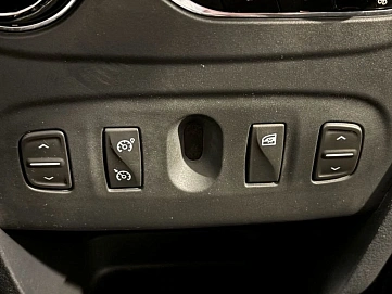 Renault Logan, 2021г, передний привод, автомат