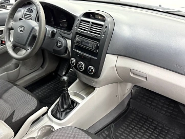 Kia Cerato, 2008г, передний привод, механика