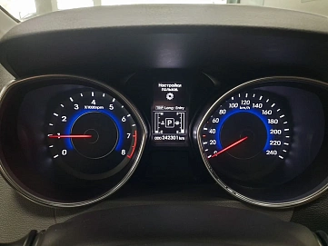 Hyundai Elantra, 2014г, передний привод, автомат