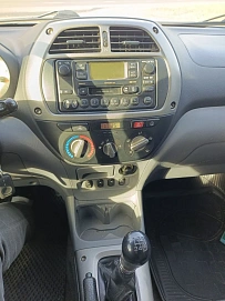 Toyota RAV4, 2001г, передний привод, механика
