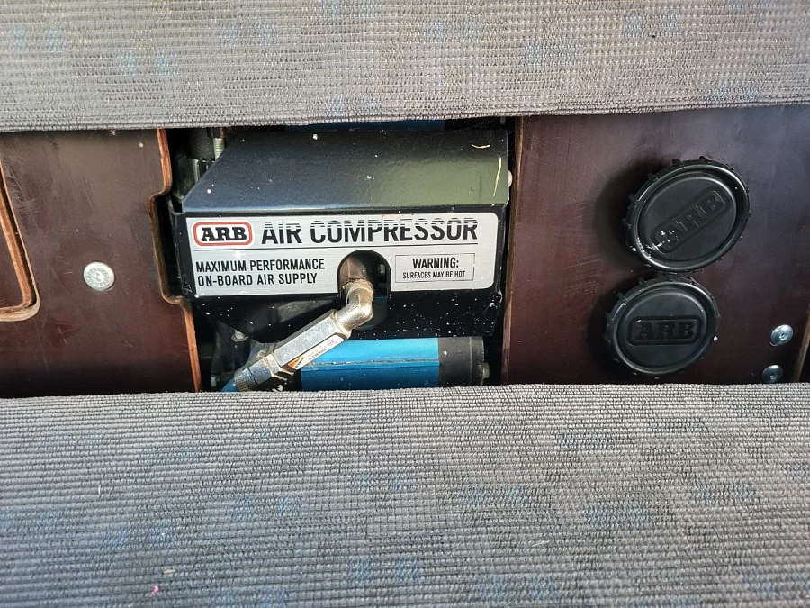 Toyota Land Cruiser, 2006г., полный привод, механика