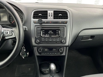 Volkswagen Polo, 2017г, передний привод, автомат