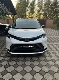 Toyota Sienna, 2023г, передний привод, автомат