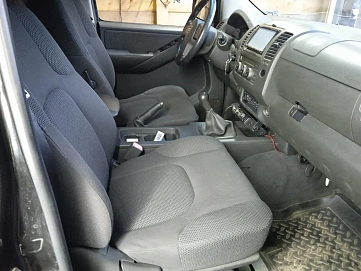 Nissan Navara (Frontier), 2008г, полный привод, механика