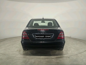 Mercedes-Benz E-Класс, 2005г, задний привод, автомат