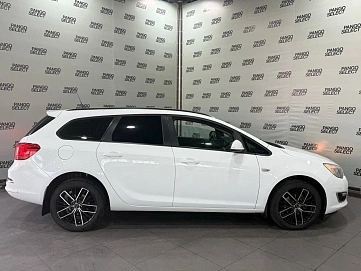 Opel Astra, 2013г, передний привод, механика