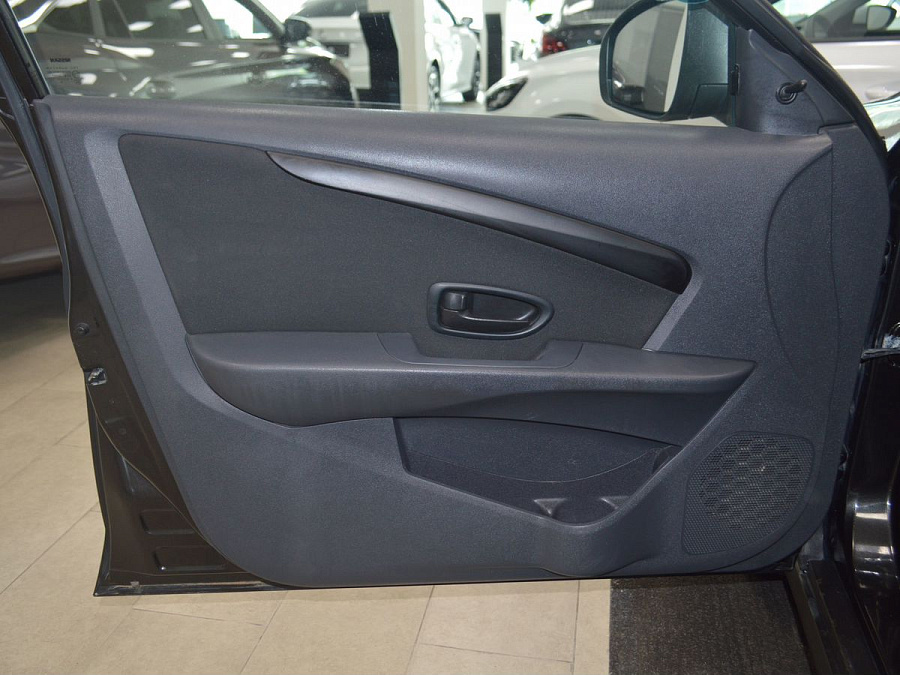 Nissan Almera, 2015г., передний привод, механика