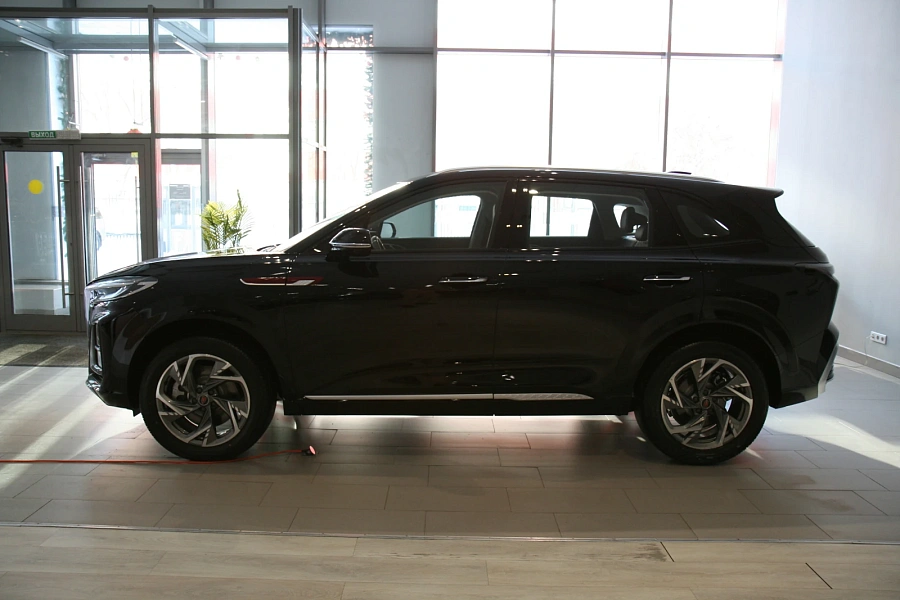 Hongqi HS3, 2025г., передний привод, робот