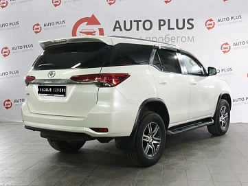 Toyota Fortuner, 2021г, полный привод, автомат