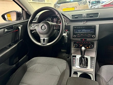 Volkswagen Passat, 2011г, передний привод, робот