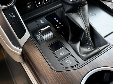 Toyota Land Cruiser, 2022г, полный привод, автомат