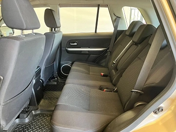 Suzuki Grand Vitara, 2011г, полный привод, механика