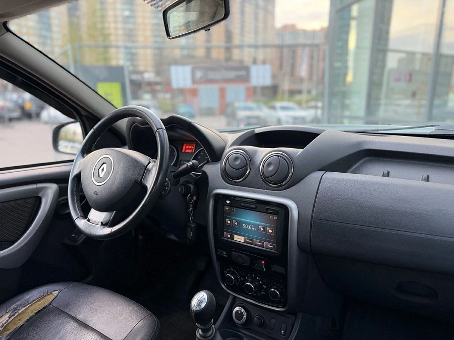 Renault Duster, 2013г., полный привод, механика