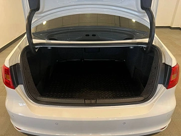 Volkswagen Jetta, 2013г, передний привод, механика