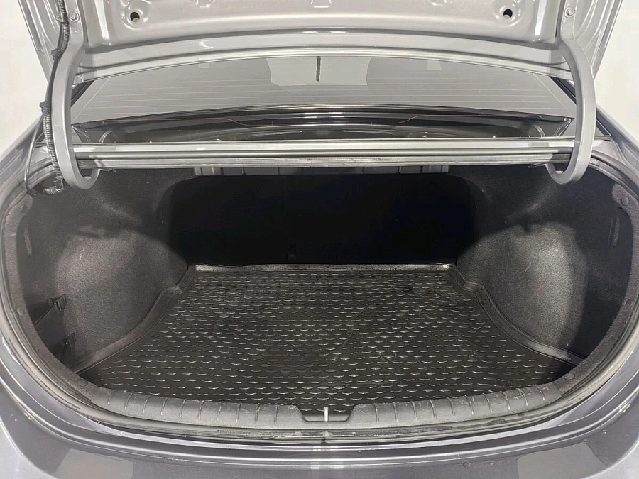 Hyundai Solaris, 2021г., передний привод, автомат