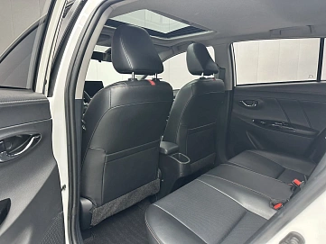 Toyota Yaris, 2021г, полный привод, вариатор