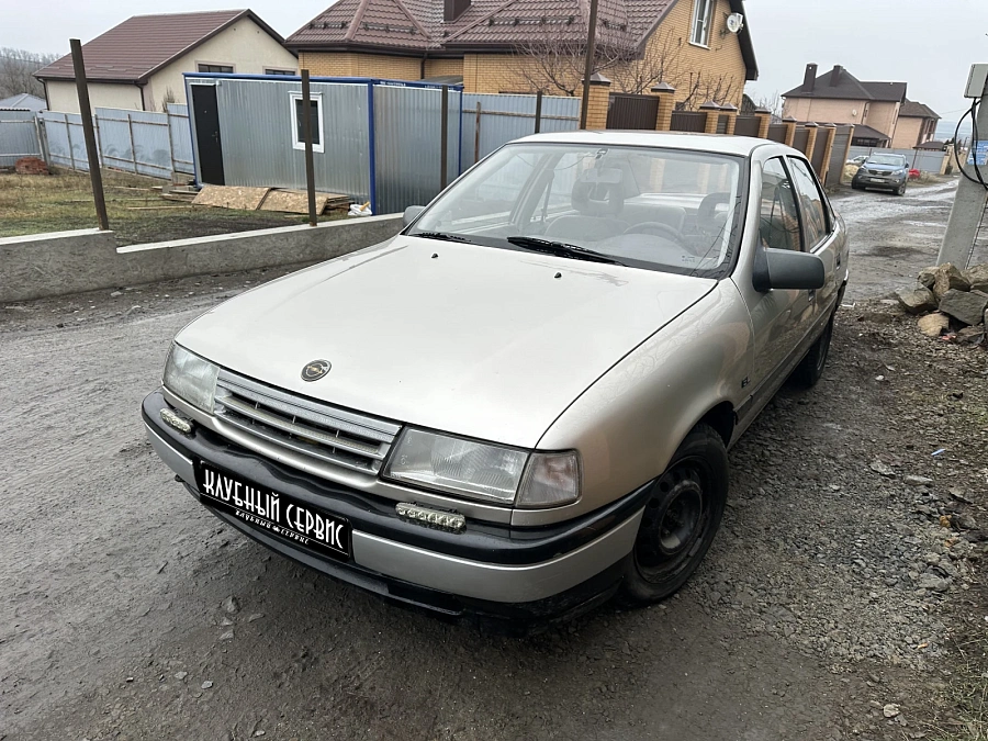 Opel Vectra, 1989г., передний привод, механика