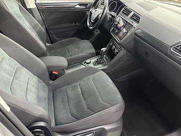 Volkswagen Tiguan, 2019г, полный привод, робот