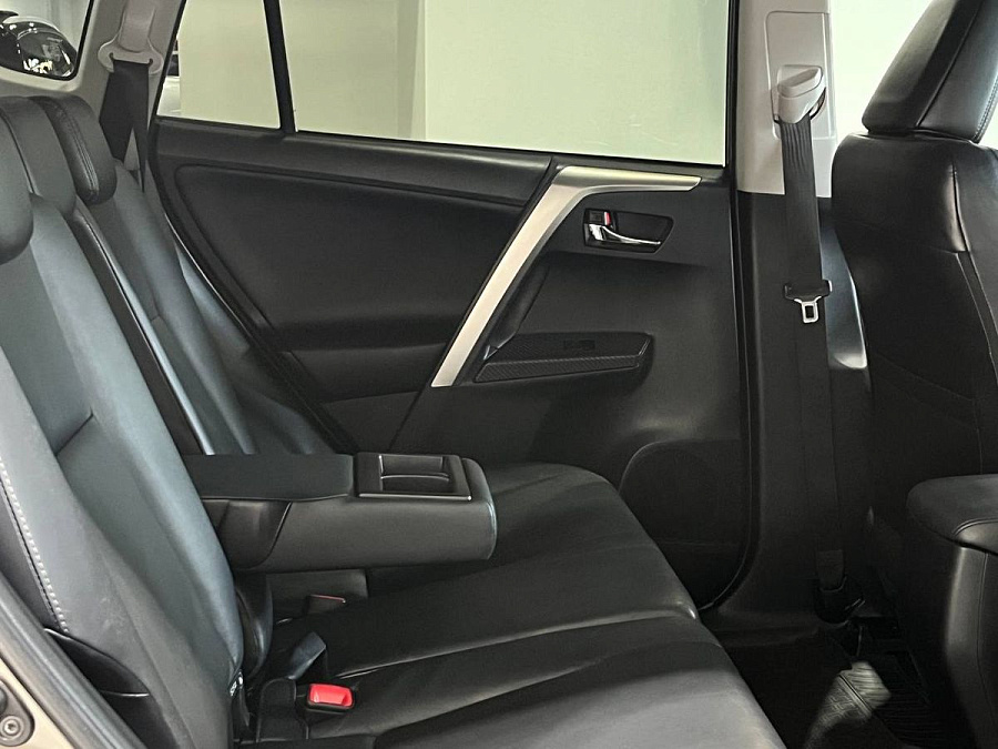 Toyota RAV4, 2013г., полный привод, автомат