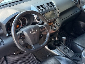 Toyota RAV4, 2011г., полный привод, вариатор