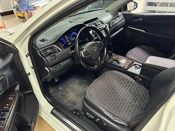 Toyota Camry, 2015г, передний привод, автомат