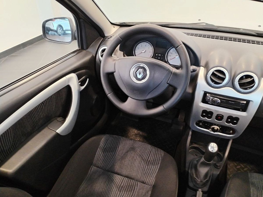 Renault Sandero, 2011г., передний привод, механика