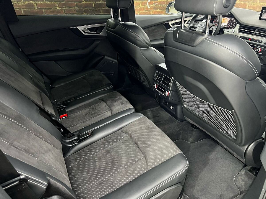 Audi Q7, 2017г., полный привод, автомат