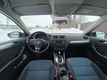 Volkswagen Jetta, 2013г, передний привод, автомат