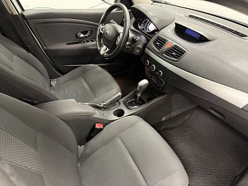 Renault Megane, 2011г, передний привод, автомат