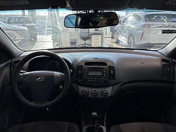 Hyundai Elantra, 2009г, передний привод, механика