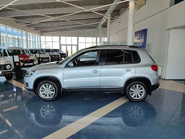 Volkswagen Tiguan, 2012г, передний привод, механика