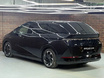 Xpeng X9, 2024г, полный привод, автомат
