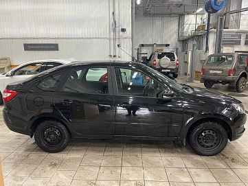 Lada (ВАЗ) Granta, 2023г, передний привод, механика