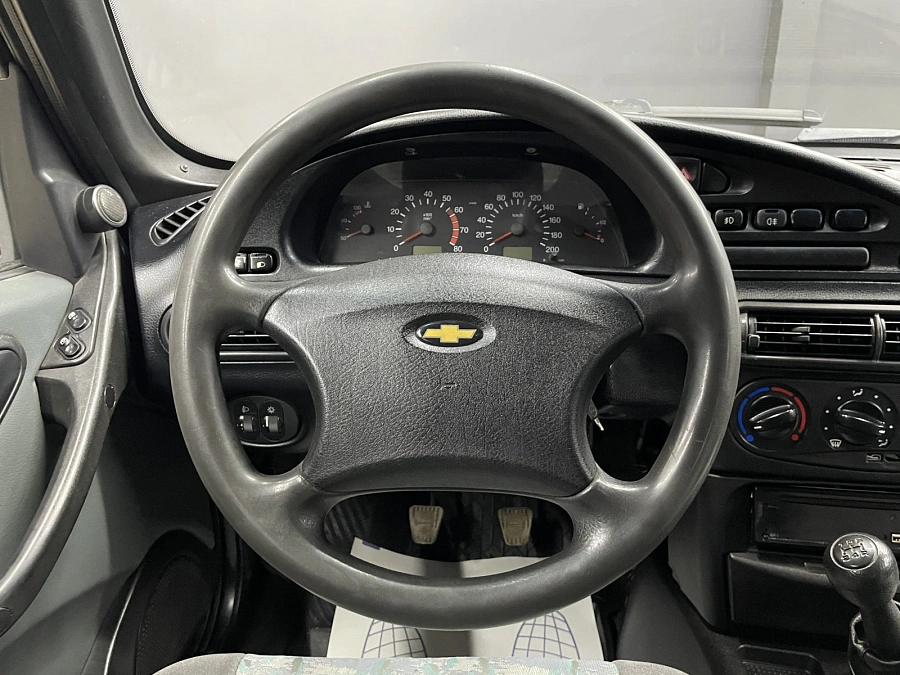 Chevrolet Niva, 2004г., полный привод, механика