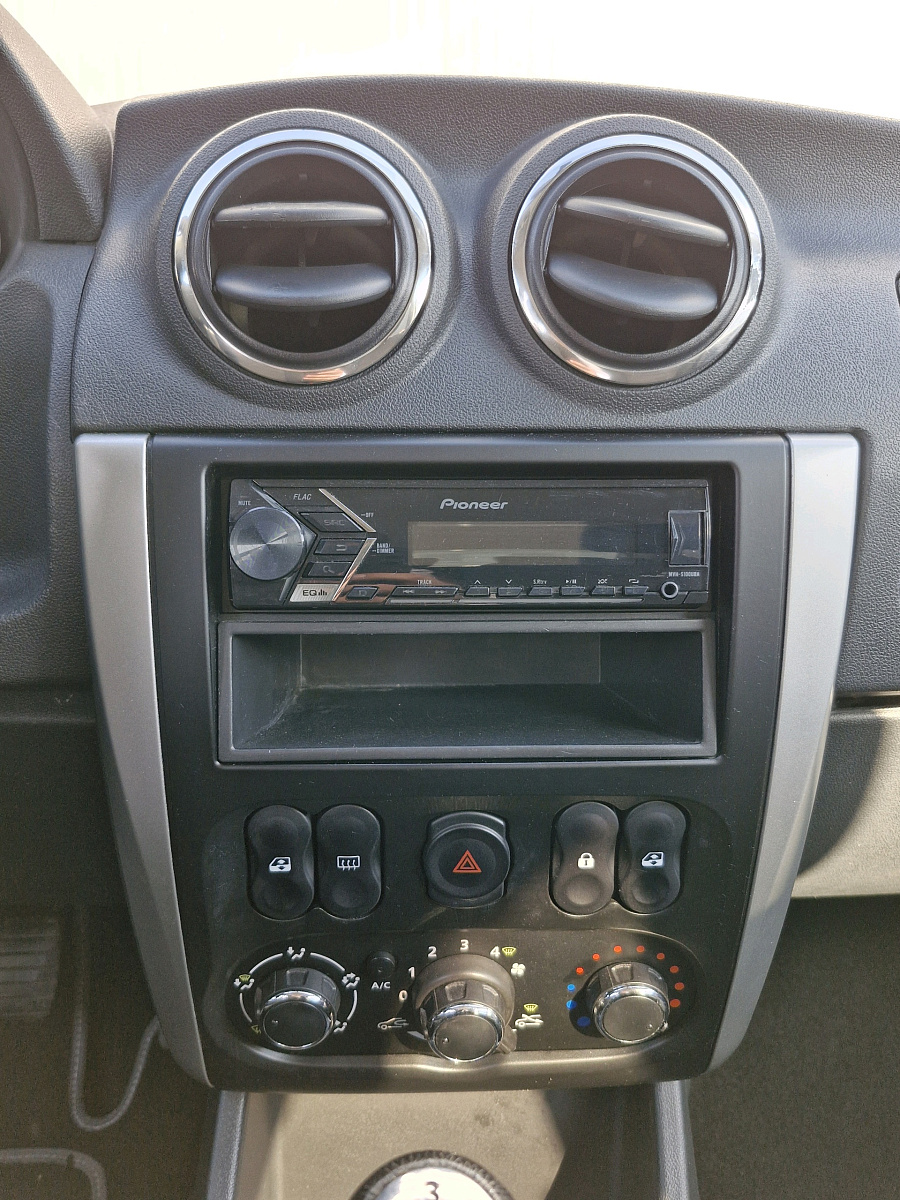 Nissan Almera, 2018г., передний привод, механика