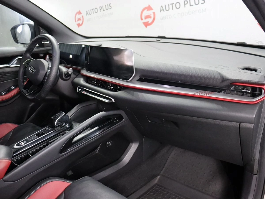 Geely Coolray, 2024г., передний привод, робот