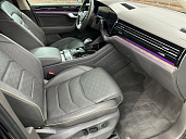 Volkswagen Touareg, 2019г., полный привод, автомат