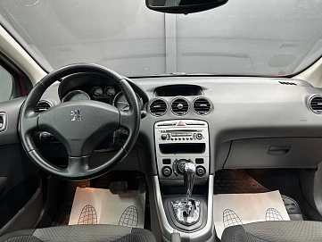 Peugeot 308, 2008г, передний привод, автомат