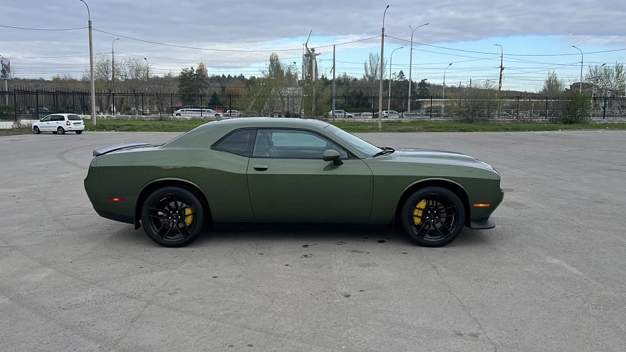 Dodge Challenger, 2020г., задний привод, автомат