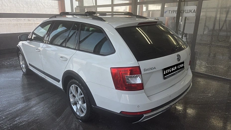 Skoda Octavia, 2014г, полный привод, робот