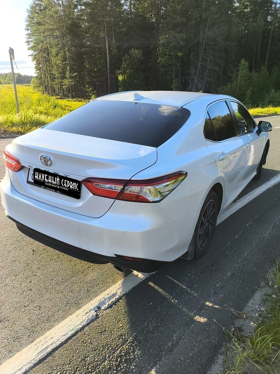 Toyota Camry, 2021г., передний привод, автомат