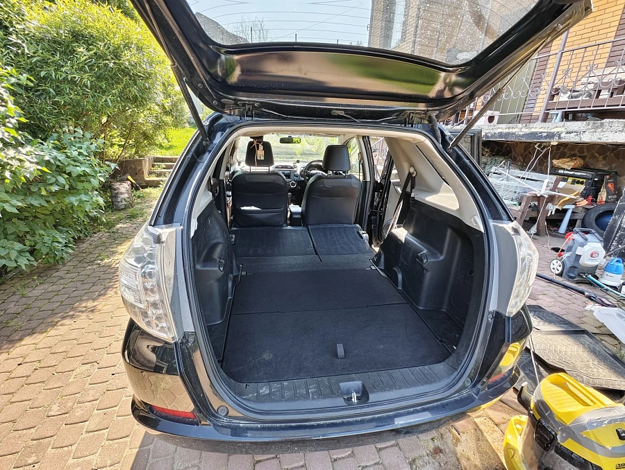 Honda Fit Shuttle, 2013г., передний привод, вариатор