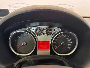Ford Kuga, 2011г, передний привод, автомат