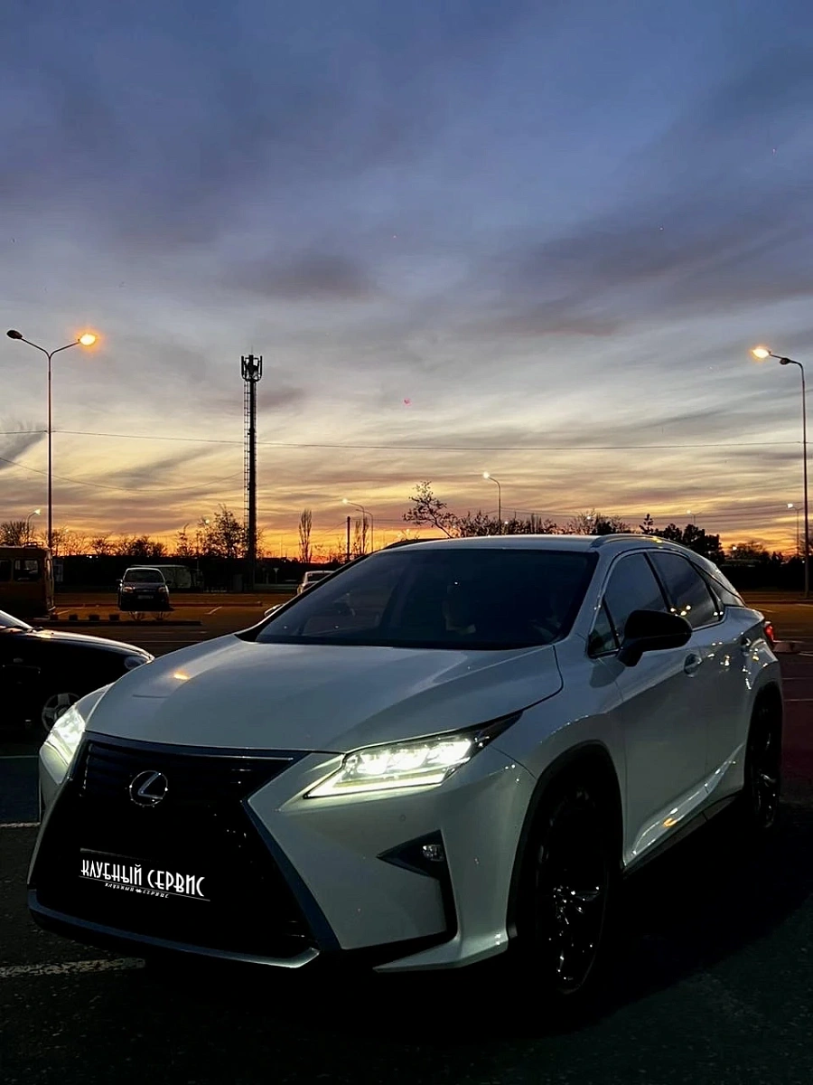 Lexus RX, 2017г., полный привод, автомат