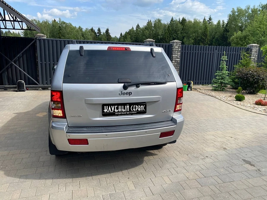 Jeep Grand Cherokee, 2006г., задний привод, автомат