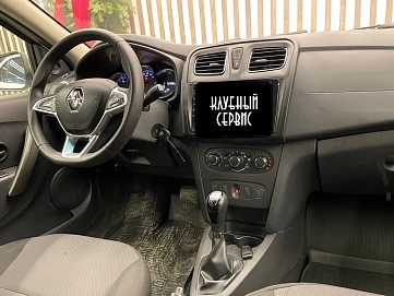 Renault Logan, 2020г, передний привод, автомат